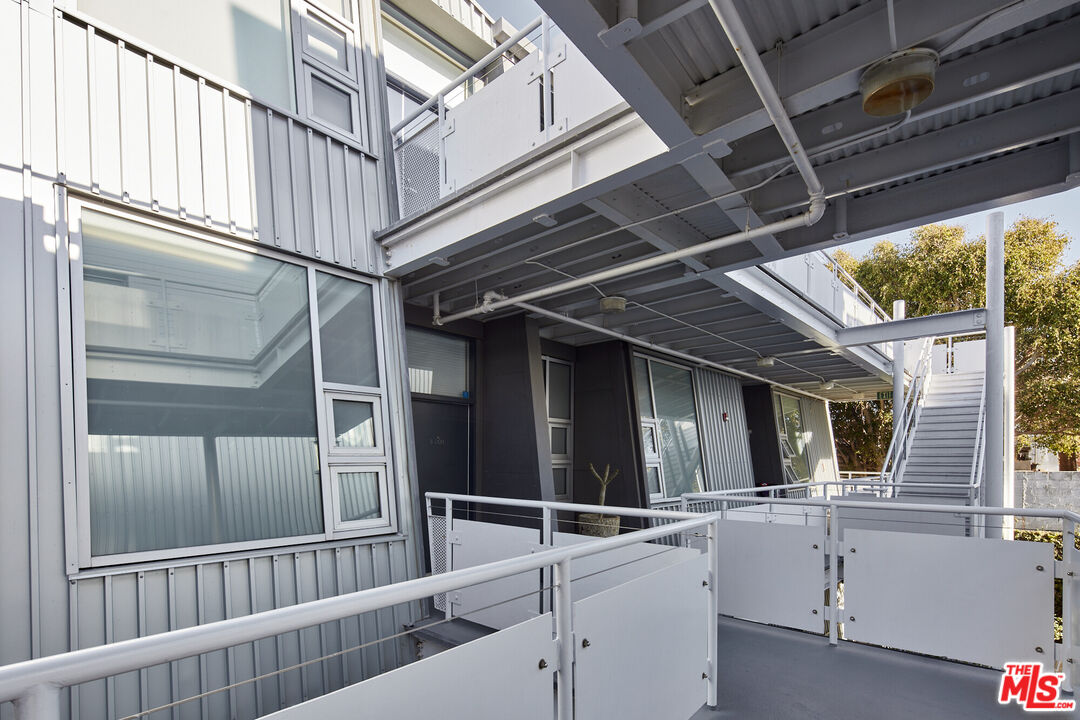 615 Hampton Drive, Unit B201 Venice, CA 90291 - Photo 33 of 39 a view of a porch with furniture
