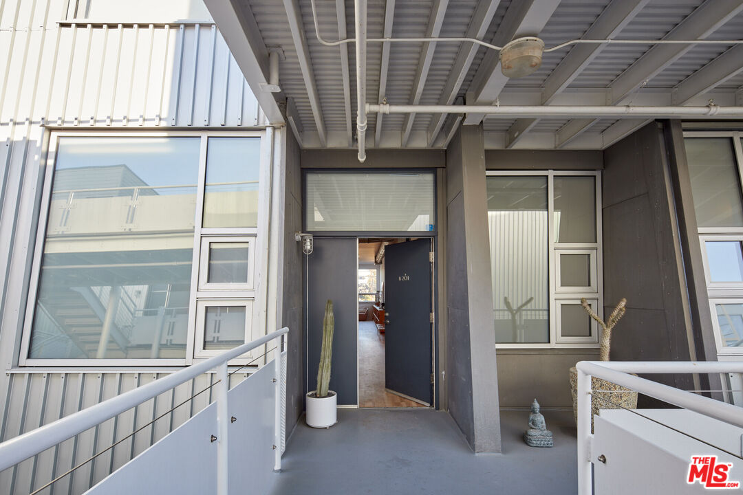 615 Hampton Drive, Unit B201 Venice, CA 90291 - Photo 34 of 39