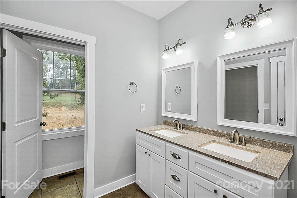 11817 Brief Road Charlotte, NC 28227 - Photo 18 of 40 Gallery Image 18