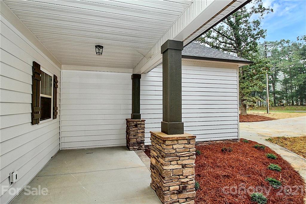11817 Brief Road Charlotte, NC 28227 - Photo 3 of 40 Gallery Image 3