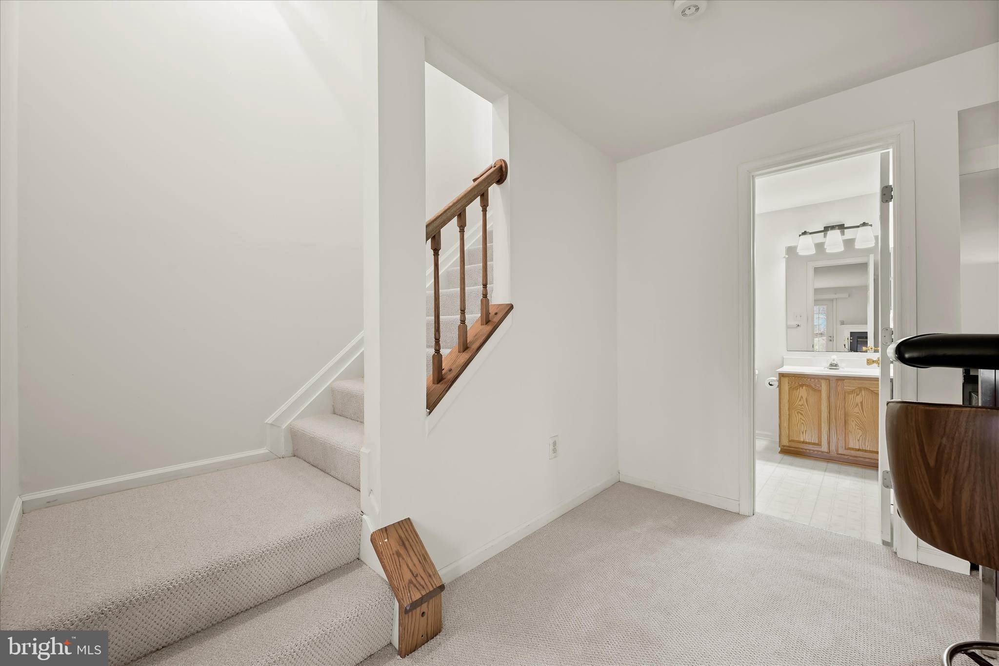 4750 Rams Horn Row Ellicott City, MD 21042 - Photo 39 of 54 a view of livingroom with furniture and workspace