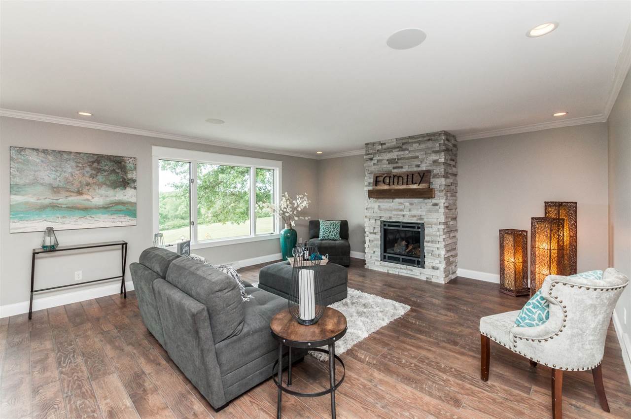 2585 Quincy Road Northeast Solon, IA 52333 - Photo 7 of 48 Gallery Image 7