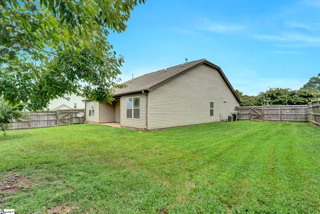 $395,000 | 2 Airlie Drive, Simpsonville, SC 29681