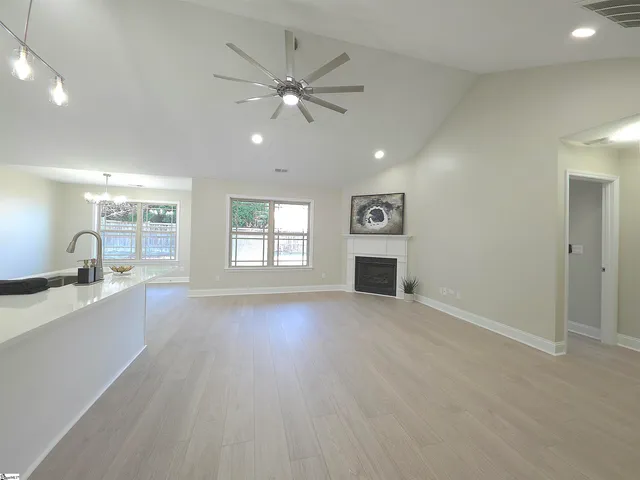 $395,000 | 2 Airlie Drive, Simpsonville, SC 29681