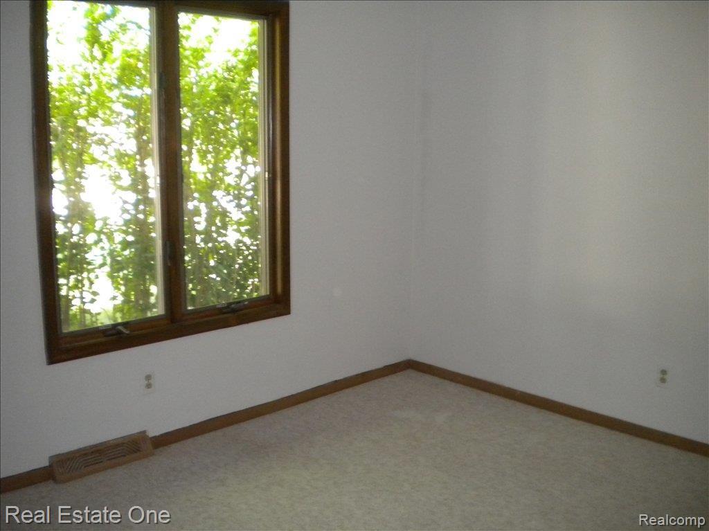 7335 Riverside Drive Algonac, MI 48001 - Photo 21 of 23 Bedroom 2