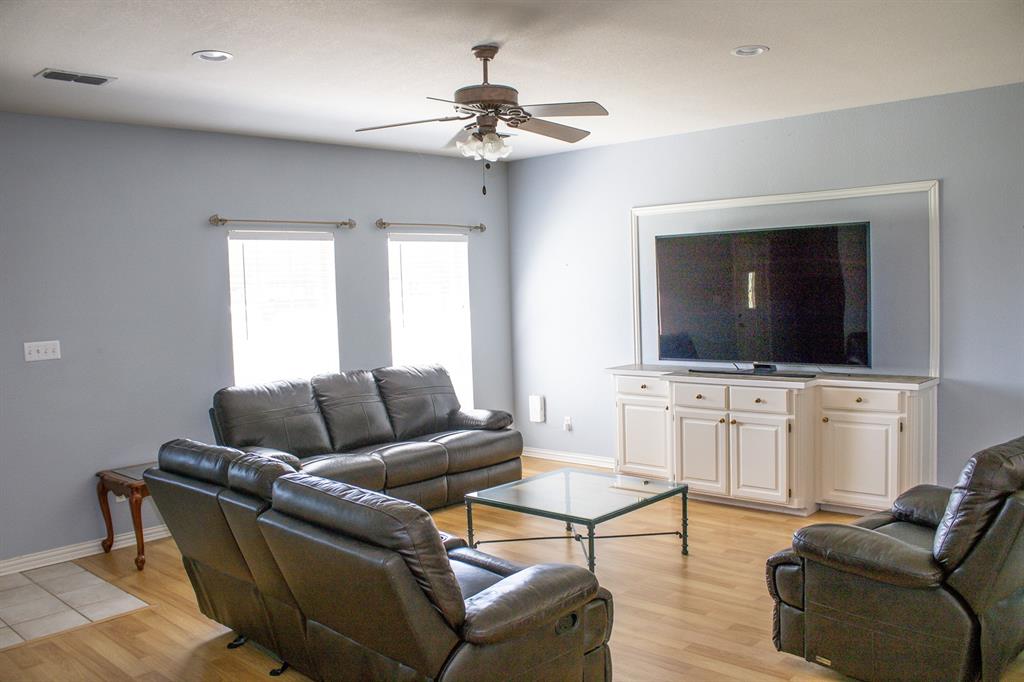 611 Gladness, Unit A Rhome, TX 76078 - Photo 11 of 40