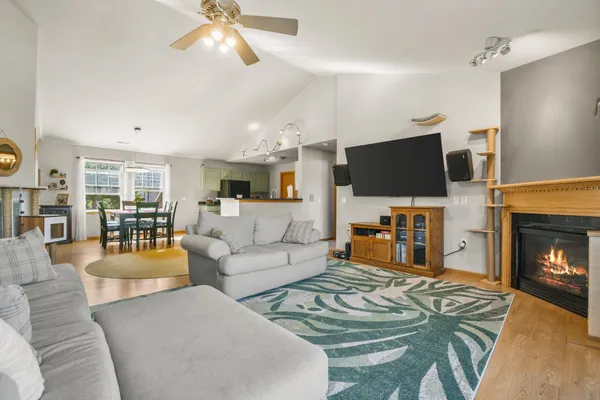 $374,900 | 3134 Dorchester Way, Unit 4, Madison, WI 53719