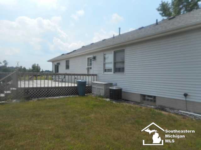 2180 Plank Road Dundee, MI 48131 - Photo 3 of 22
