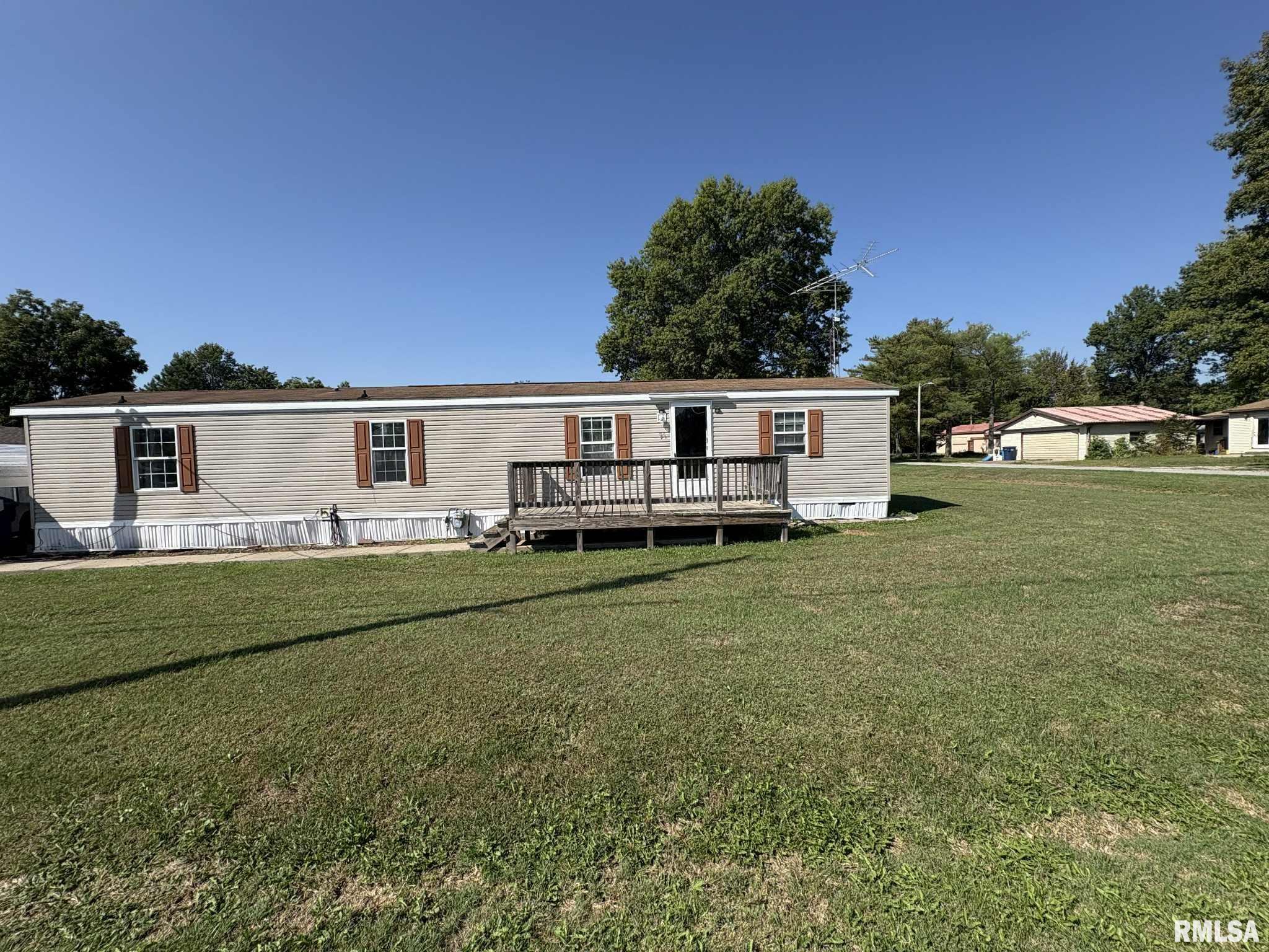 97 College Street Ewing, IL 62836 - Photo 8 of 22 Gallery Image 8