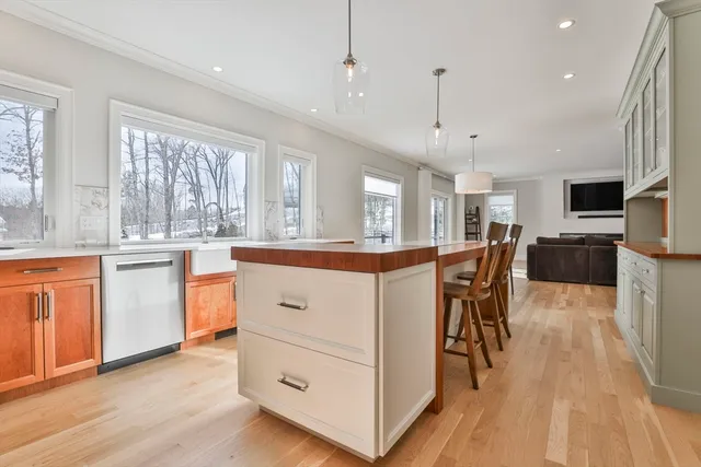 $2,100,000 | 1 Whisper Way, Hopkinton, MA 01748