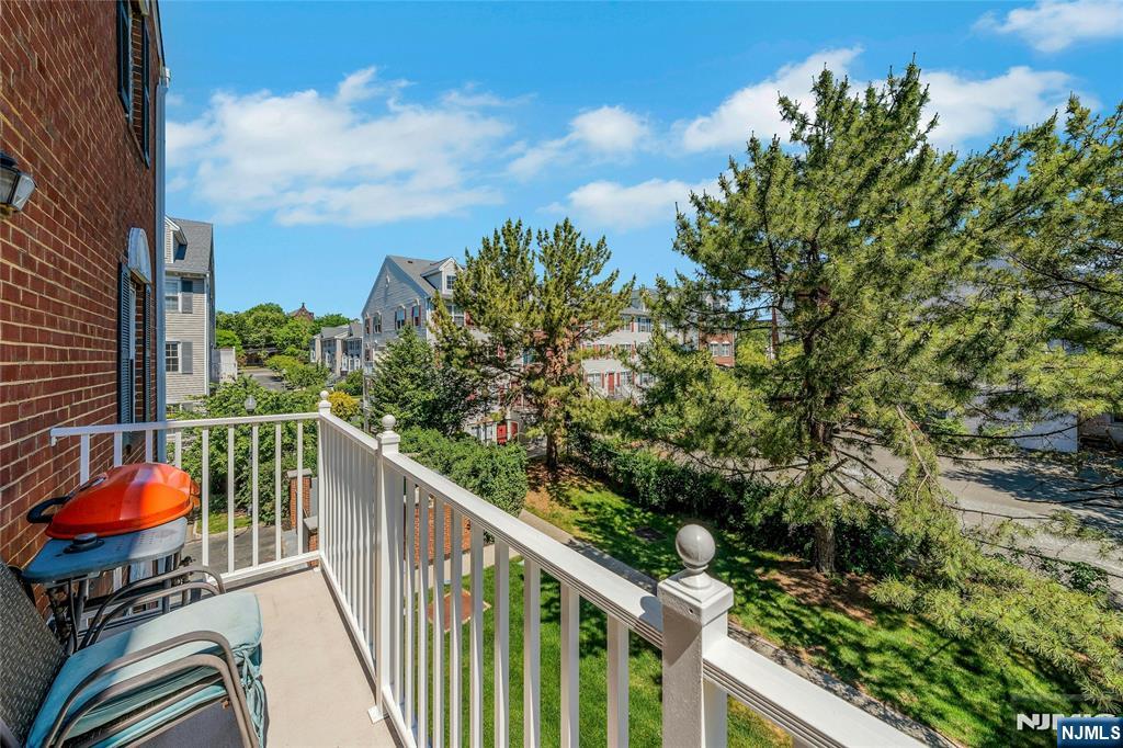 72 Marrow Street, Unit 3101 Newark, NJ 07103 - Photo 19 of 20 a balcony with an outdoor space