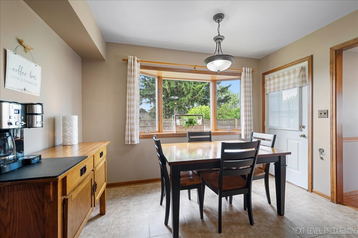 11N604 Tower Road Hampshire, IL 60140 - Photo 9 of 43 Gallery Image 9