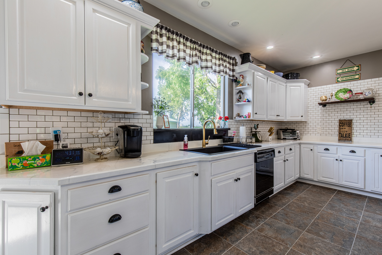 467 North 42nd Road Mendota, IL 61342 - Photo 5 of 45