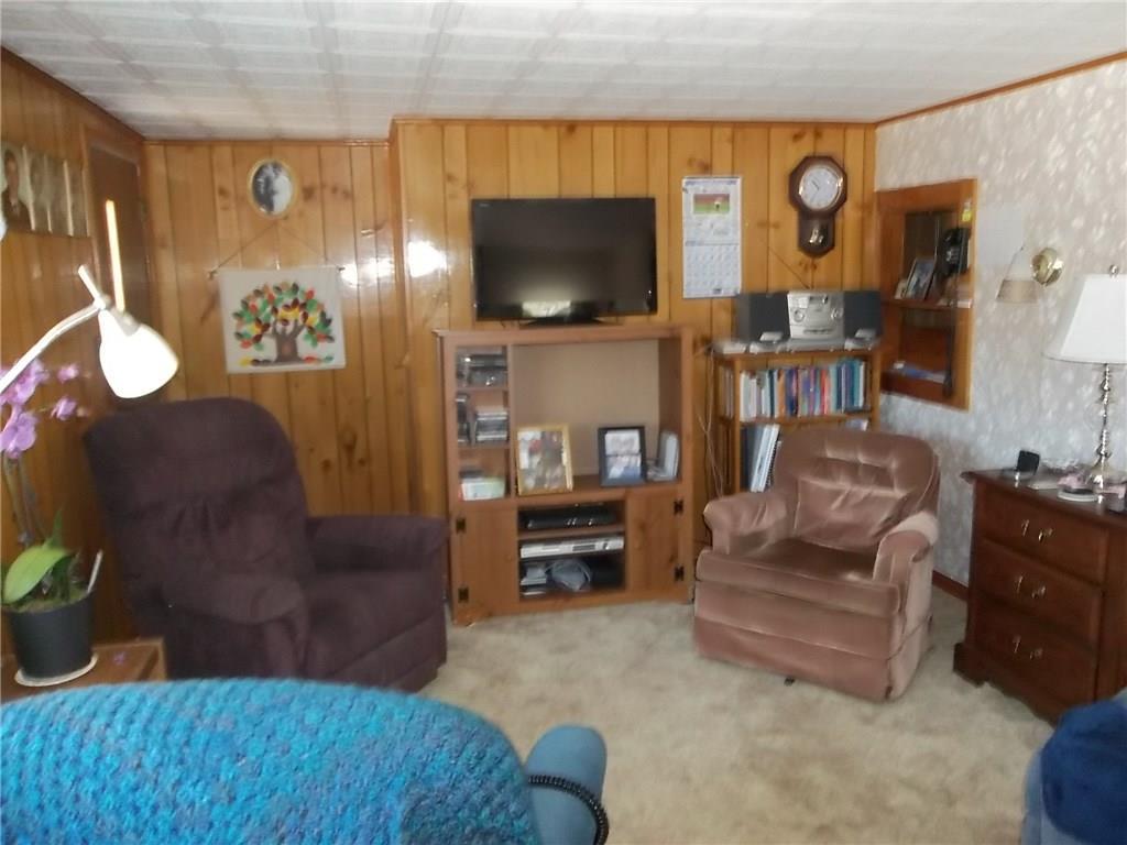 123 Main Street Hope, ME 04847 - Photo 3 of 18 Living room