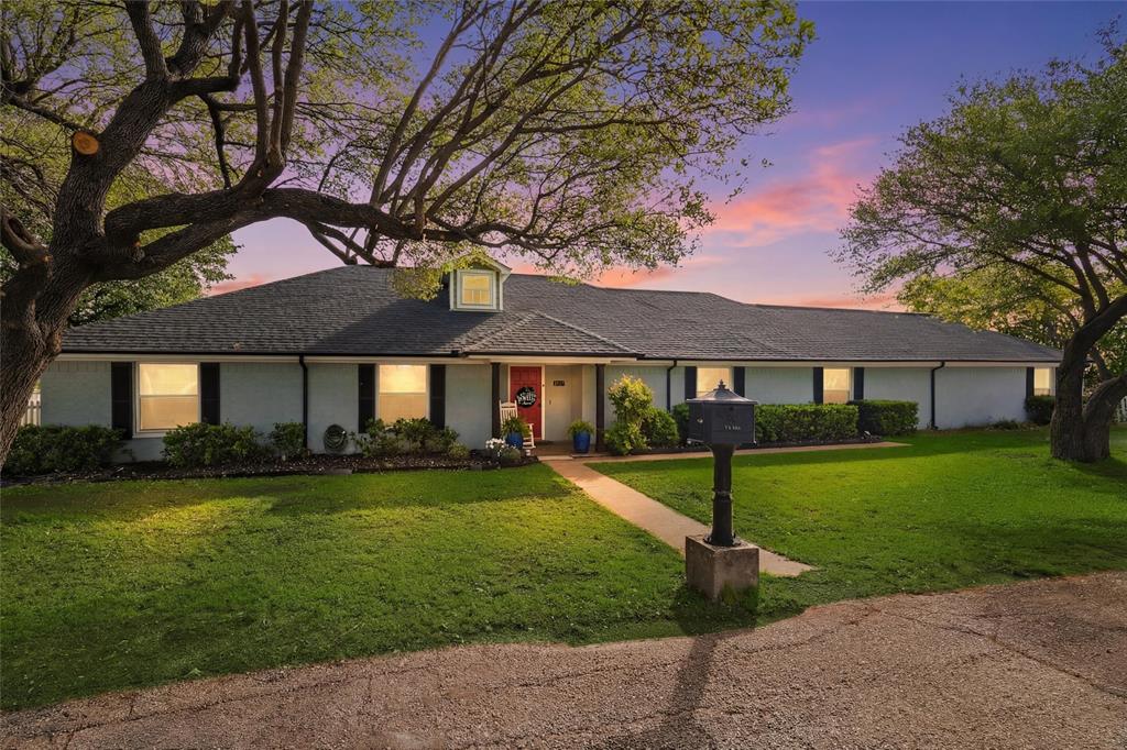 1017 South Nolan River Road Cleburne, TX 76033 - Photo 5 of 40