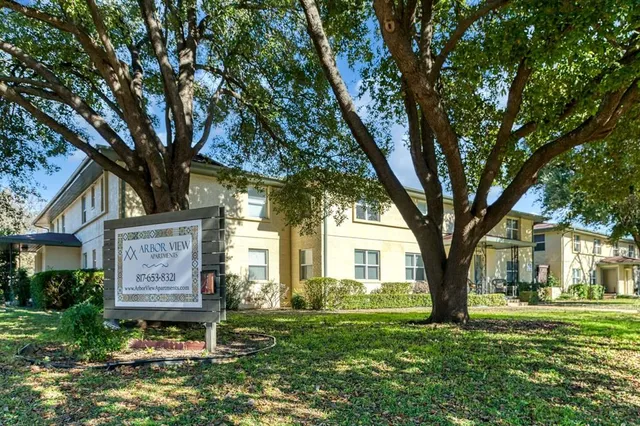 $1,210 | 4738 El Campo Avenue, Unit 16, Fort Worth, TX 76107