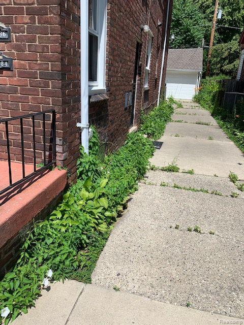 5086 Yorkshire Road Detroit, MI 48224 - Photo 2 of 10
