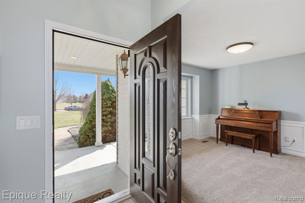 2234 Ridgewood Drive Howell, MI 48843 - Photo 11 of 35 Gallery Image 11