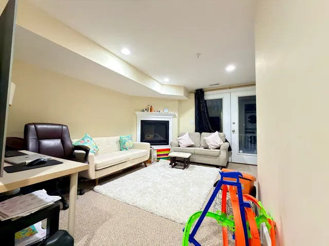 $3,200 | 143 Broad Street, Unit 33, Hudson, MA 01749