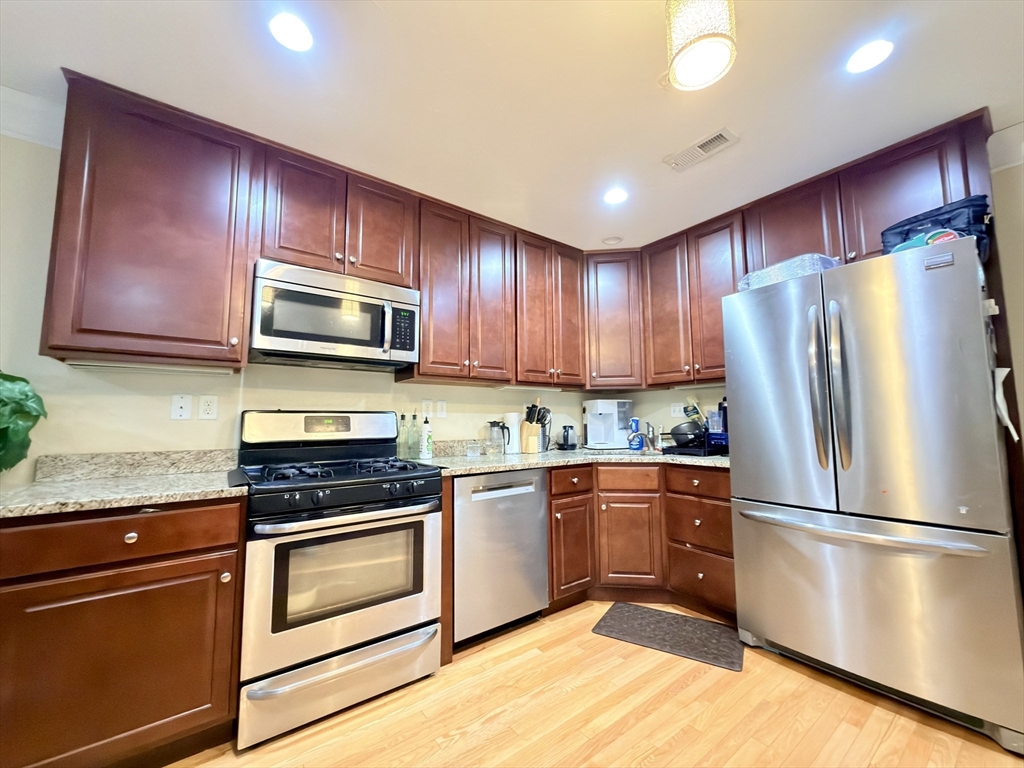 143 Broad Street, Unit 33 Hudson, MA 01749 - Photo 35 of 39