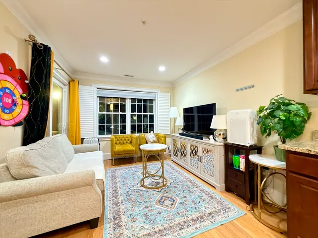 $3,200 | 143 Broad Street, Unit 33, Hudson, MA 01749