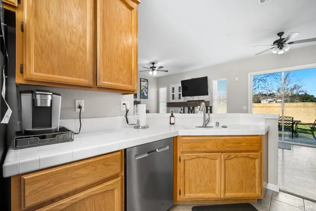 $520,000 | 590 Stern Drive, Dixon, CA 95620