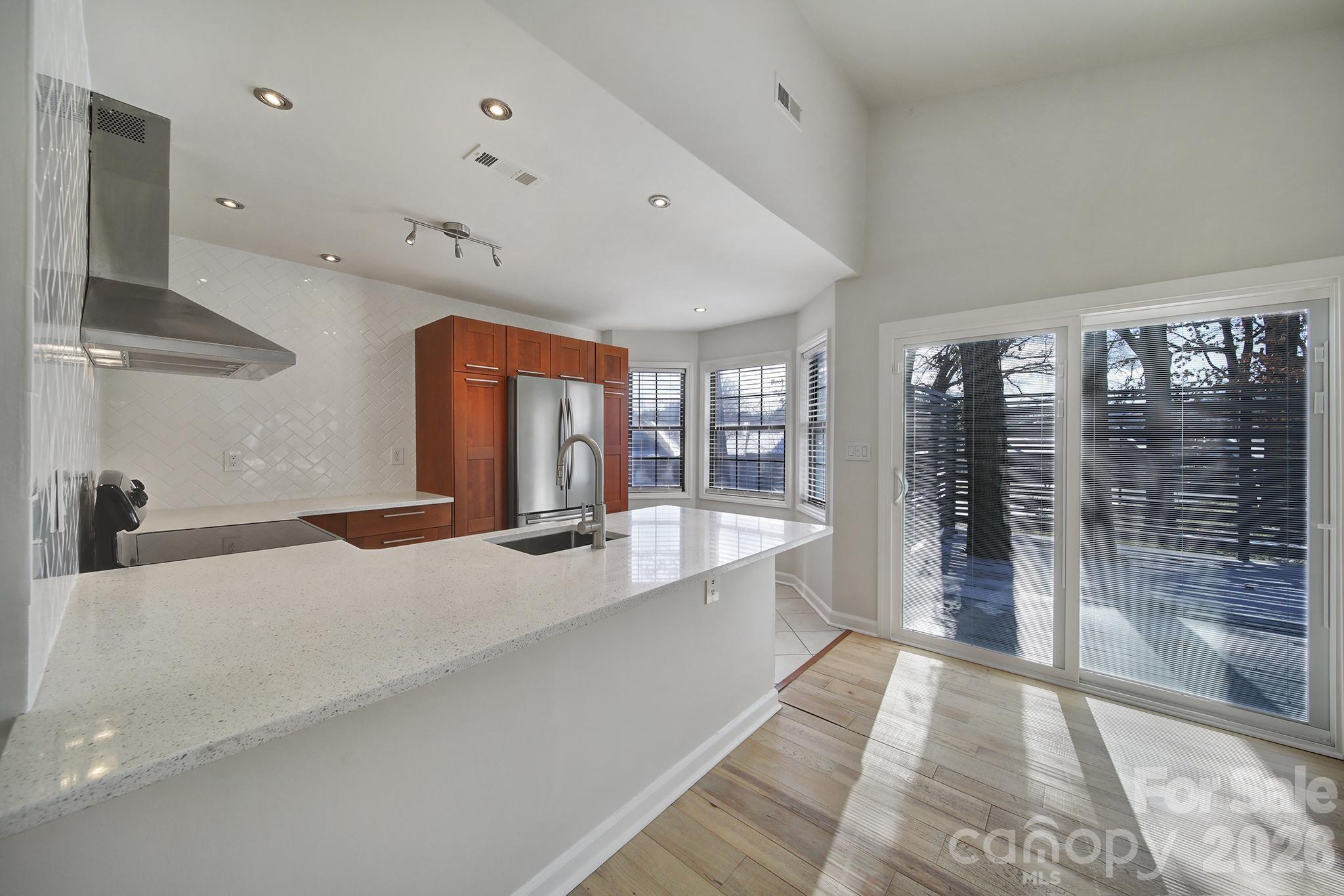 498 Glory Court Fort Mill, SC 29715 - Photo 7 of 19