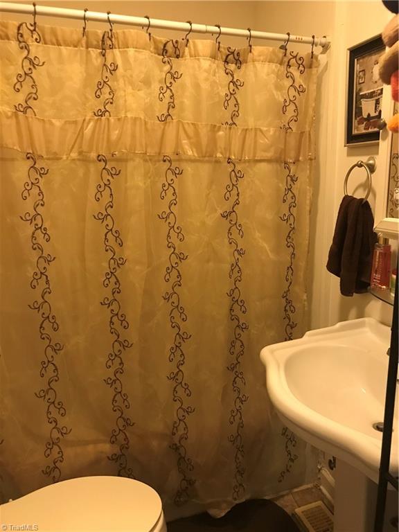 116 Dorothy Street High Point, NC 27262 - Photo 22 of 29 Gallery Image 22