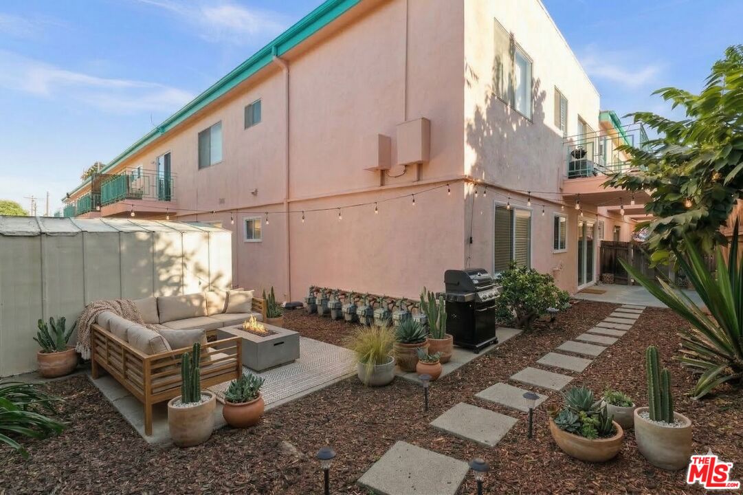 7825 West Manchester Avenue, Unit 1 Playa del Rey, CA 90293 - Photo 2 of 15