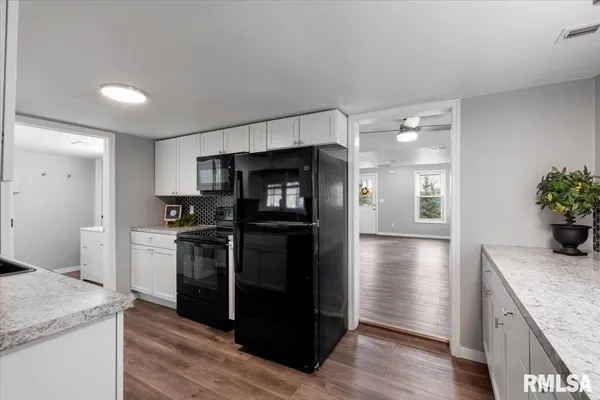 $115,000 | 321 2nd Avenue East, Milan, IL 61264