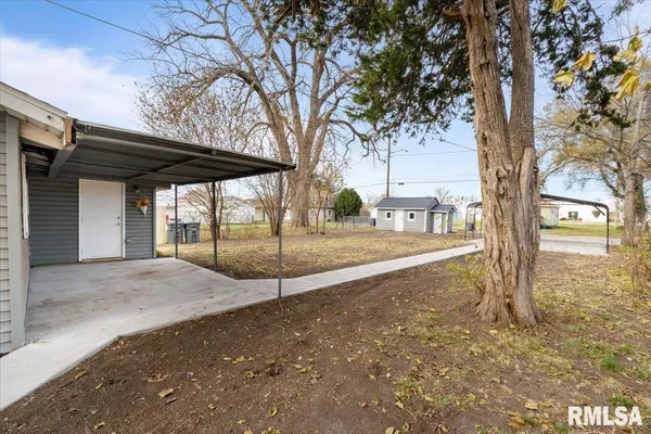 $115,000 | 321 2nd Avenue East, Milan, IL 61264