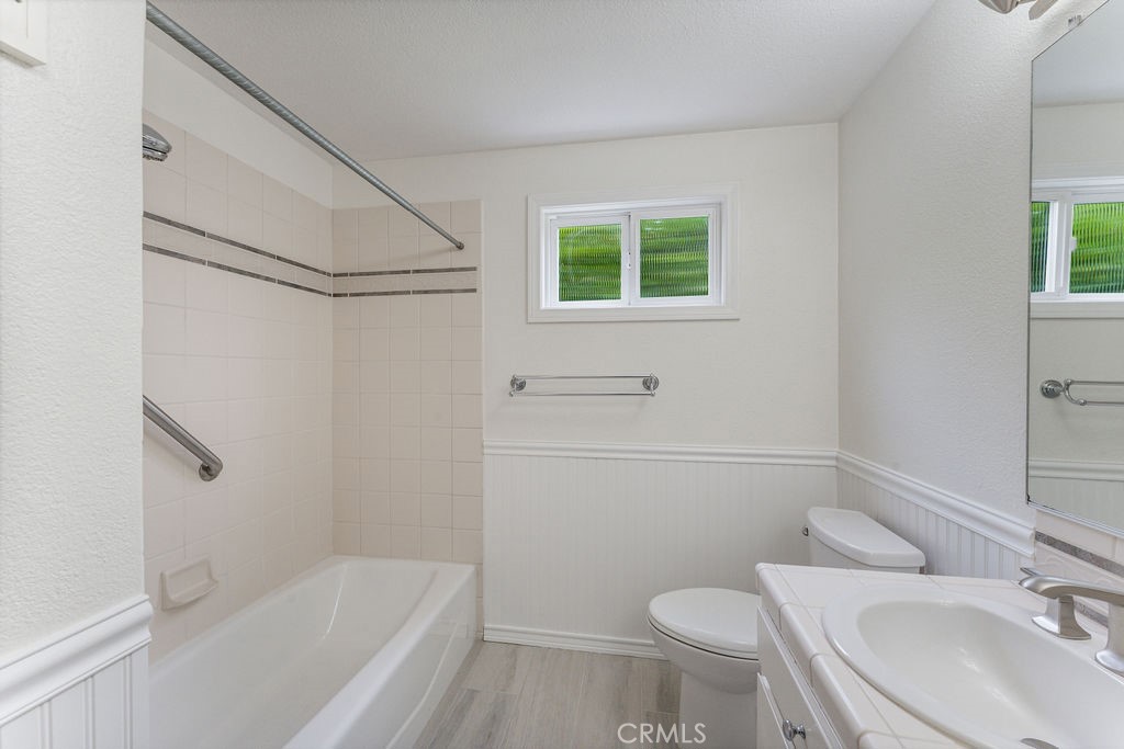 25352 Hugo Road Laguna Niguel, CA 92677 - Photo 22 of 31 Tub/shower angle in bathrrom.