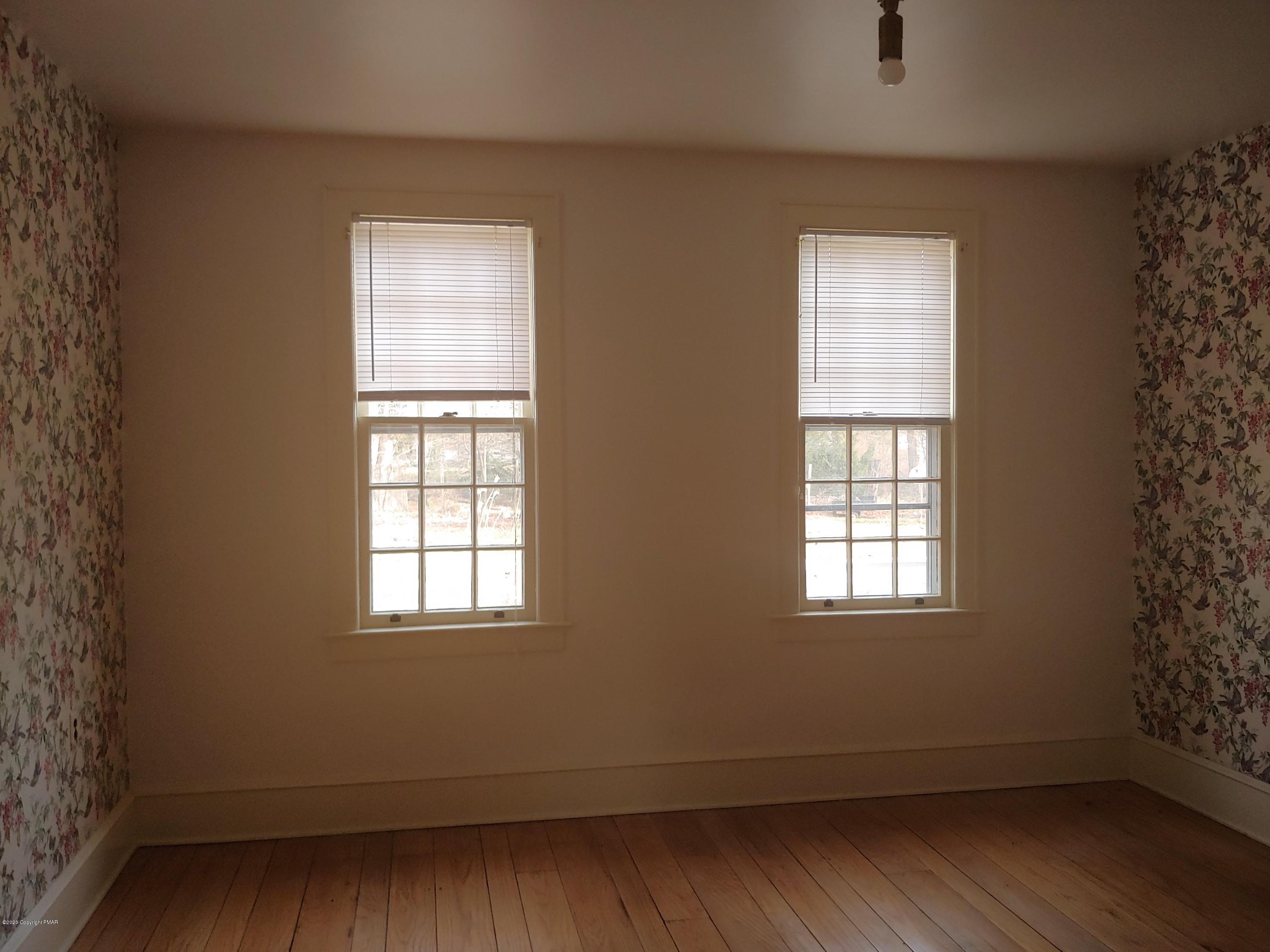 476 Laurel Pine Road Cresco, PA 18326 - Photo 22 of 45 an empty room with a window