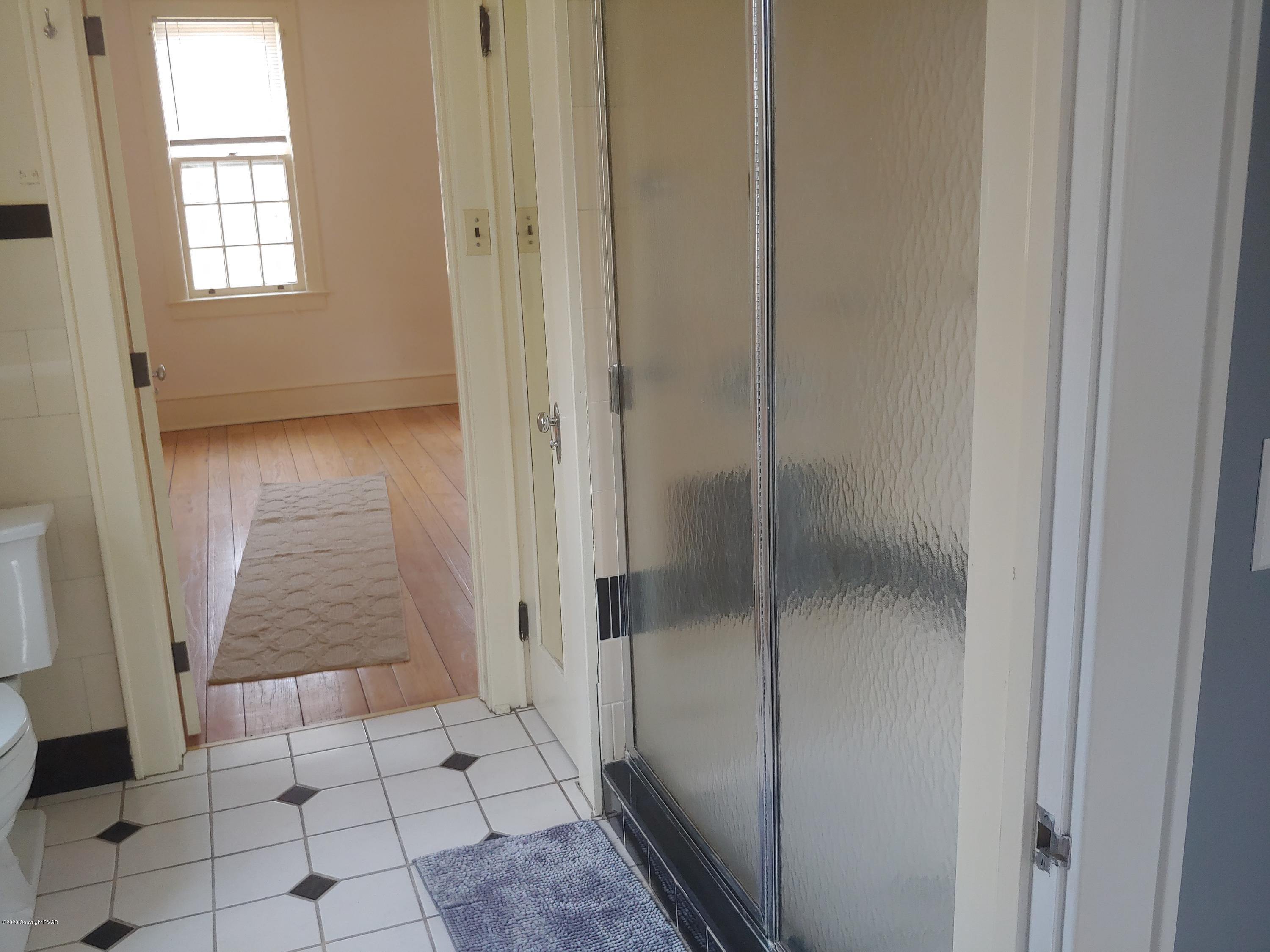 476 Laurel Pine Road Cresco, PA 18326 - Photo 28 of 45 a bathroom with a shower