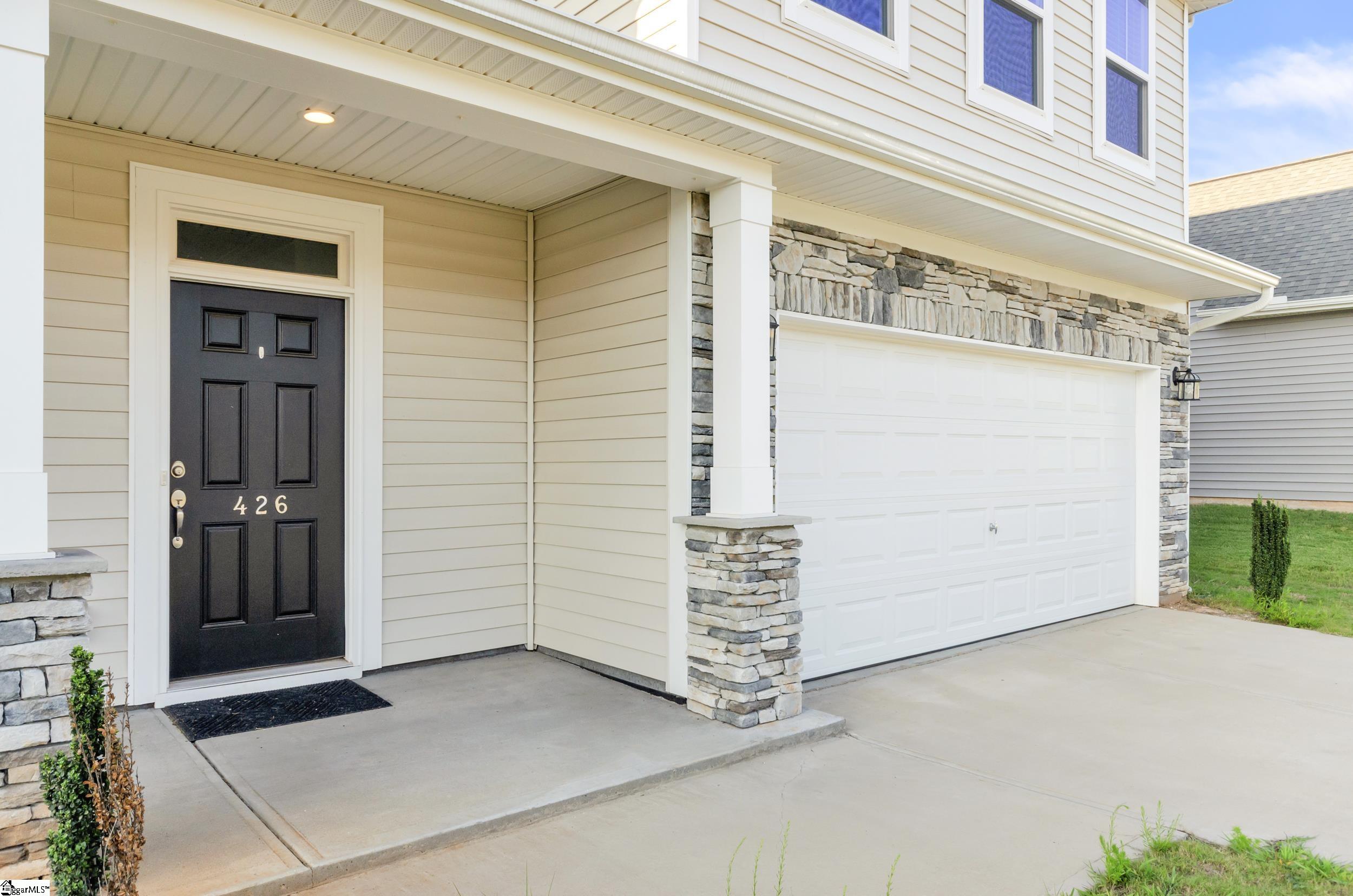 426 Wolfbend Road Woodruff, SC 29388 - Photo 2 of 33