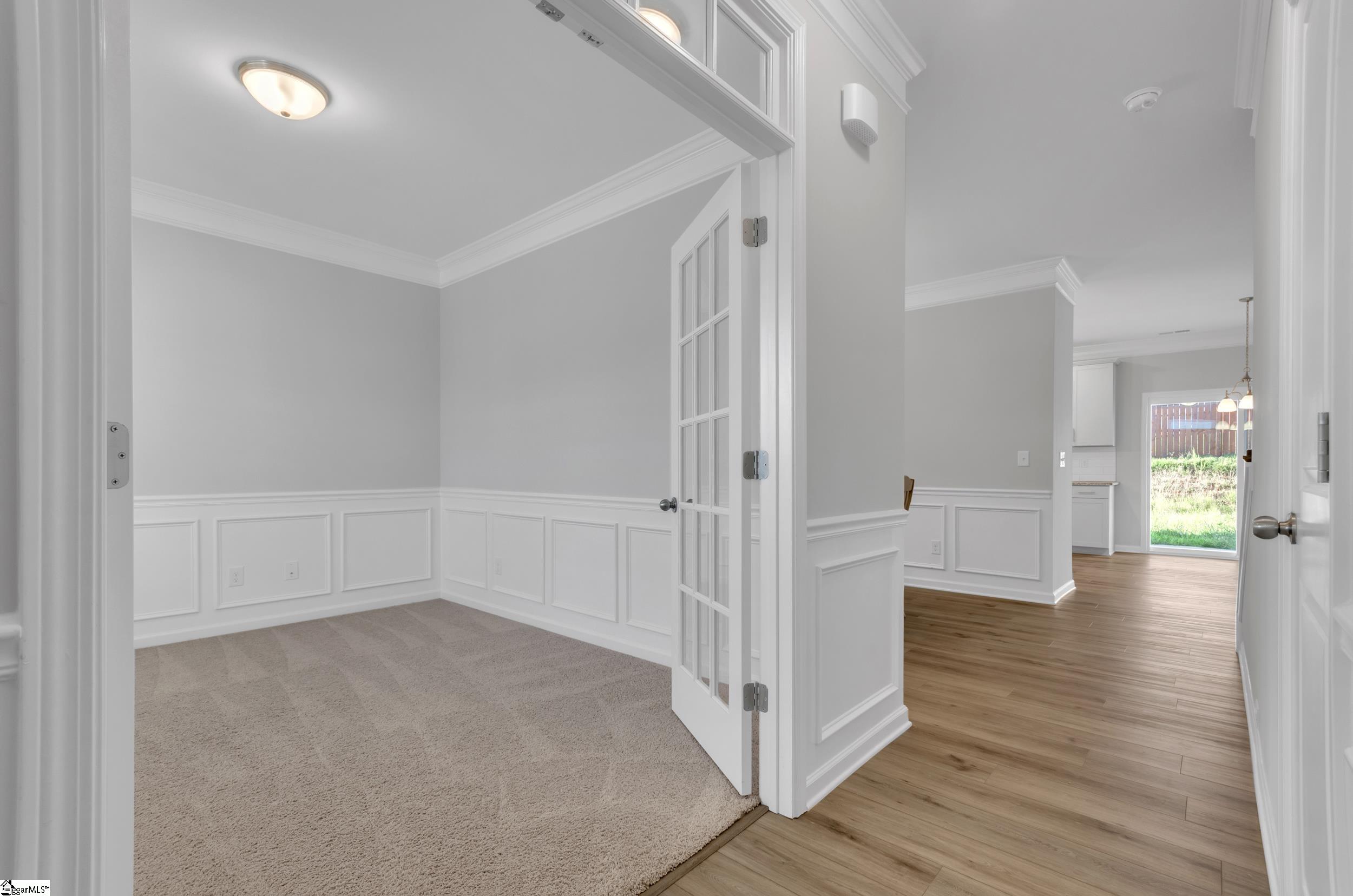 426 Wolfbend Road Woodruff, SC 29388 - Photo 3 of 33