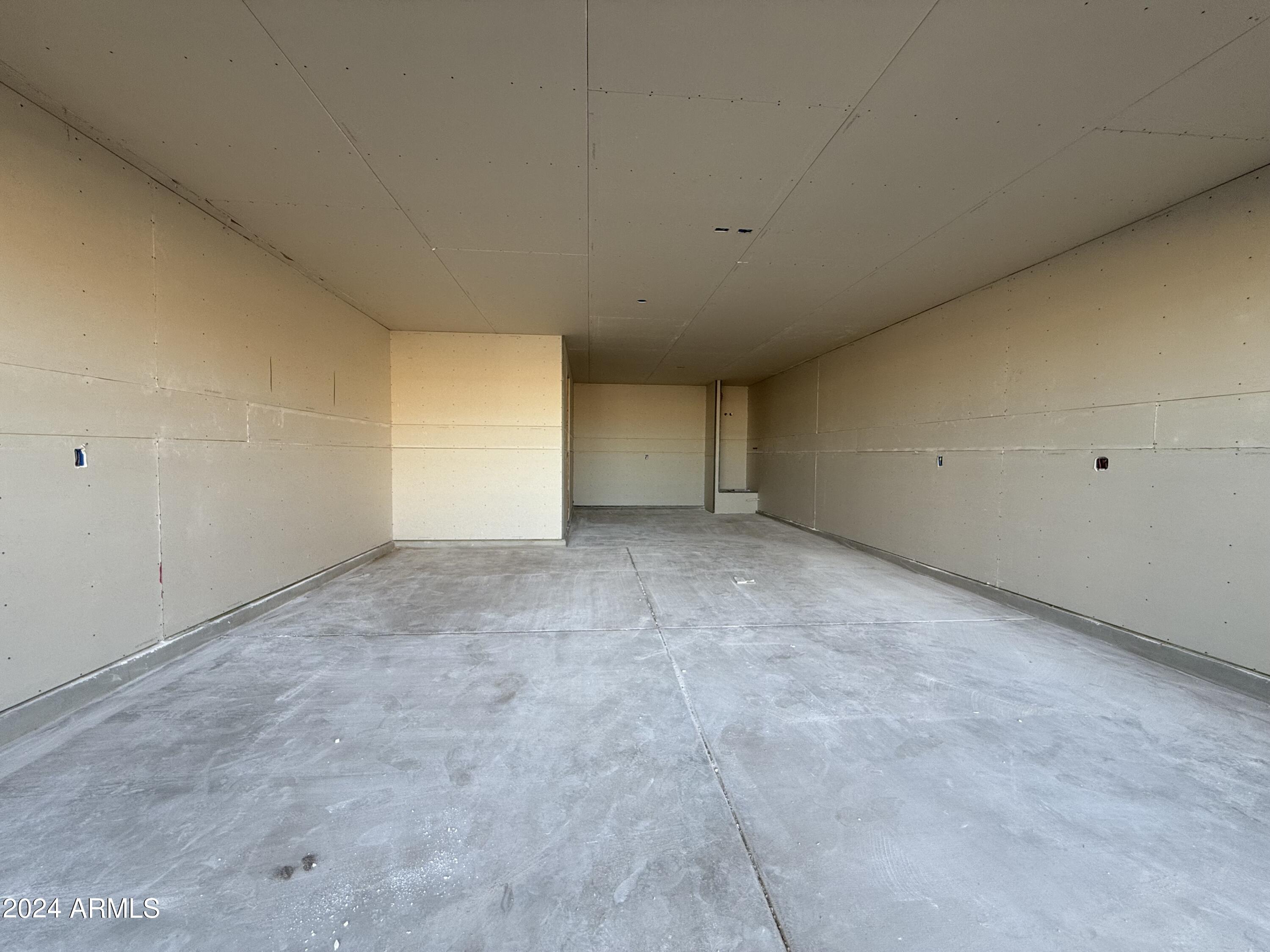 32196 Buckaroo Road San Tan Valley, AZ 85140 - Photo 3 of 31 002 Garage