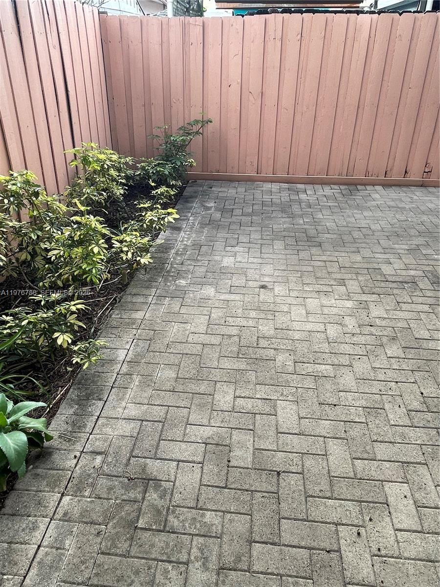 1024 West 79th Street, Unit 1024 Hialeah, FL 33014 - Photo 27 of 27