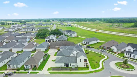 $360,000 | 101 Oak Village Drive, Scott, LA 70583