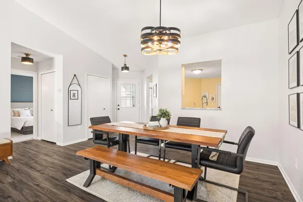 $349,900 | 537 Markgrafs Lake Alcove, Woodbury, MN 55129