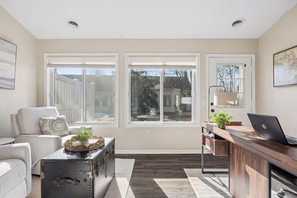 $349,900 | 537 Markgrafs Lake Alcove, Woodbury, MN 55129