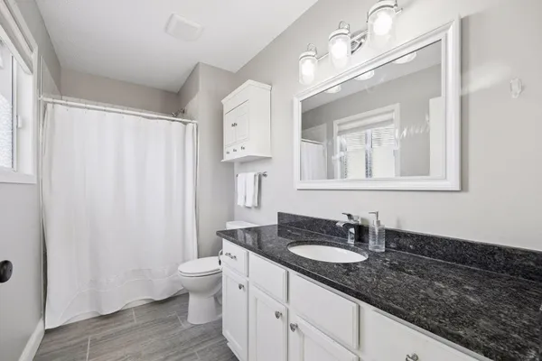 $349,900 | 537 Markgrafs Lake Alcove, Woodbury, MN 55129