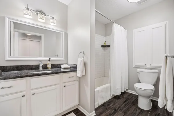 $349,900 | 537 Markgrafs Lake Alcove, Woodbury, MN 55129