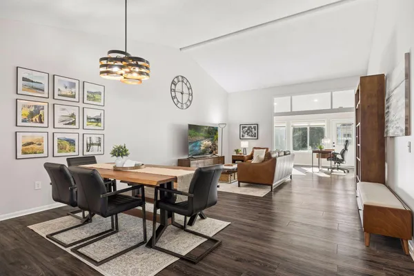 $349,900 | 537 Markgrafs Lake Alcove, Woodbury, MN 55129