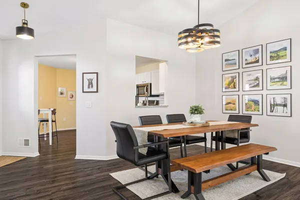 $349,900 | 537 Markgrafs Lake Alcove, Woodbury, MN 55129