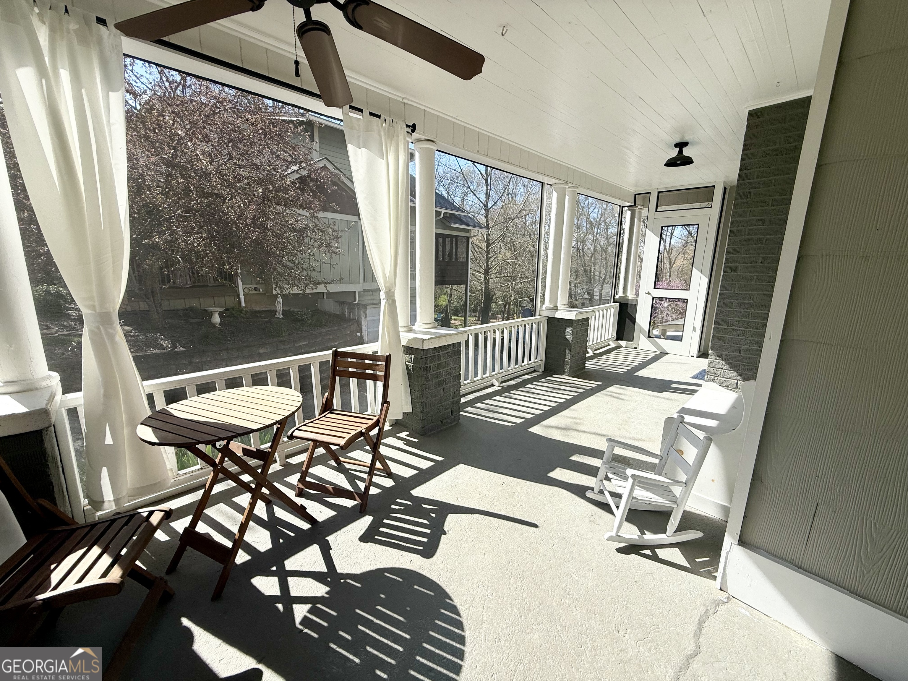 141 York Street Clarkesville, GA 30523 - Photo 7 of 46