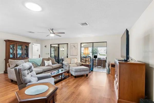 $2,050 | 1415 Langley Drive, Sun City Center, FL 33573