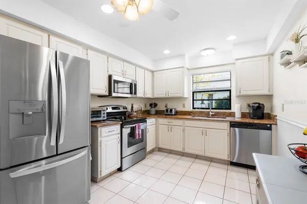 $2,050 | 1415 Langley Drive, Sun City Center, FL 33573