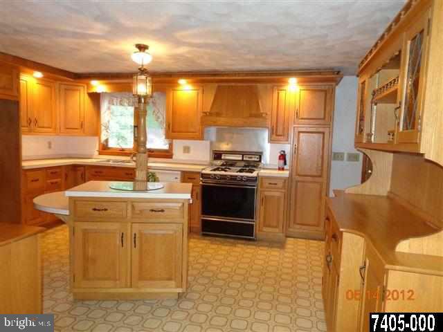 13812 Ted Wallace Road Brogue, PA 17309 - Photo 5 of 24 Gallery Image 5