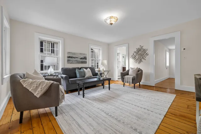 $995,000 | 82 State Street, Guilford, CT 06437